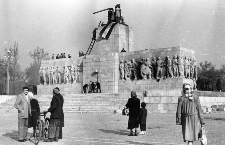 23.10.1956: Der Ungarische Volksaufstand beginnt - Demokratiegeschichten